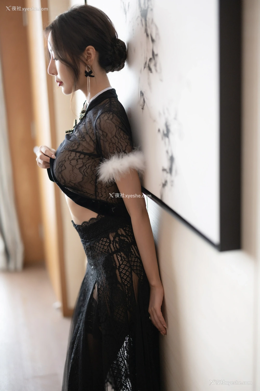 1P - xiuren秀人网福利王馨瑶Yanni大尺度私拍写真黑色网纱旗袍