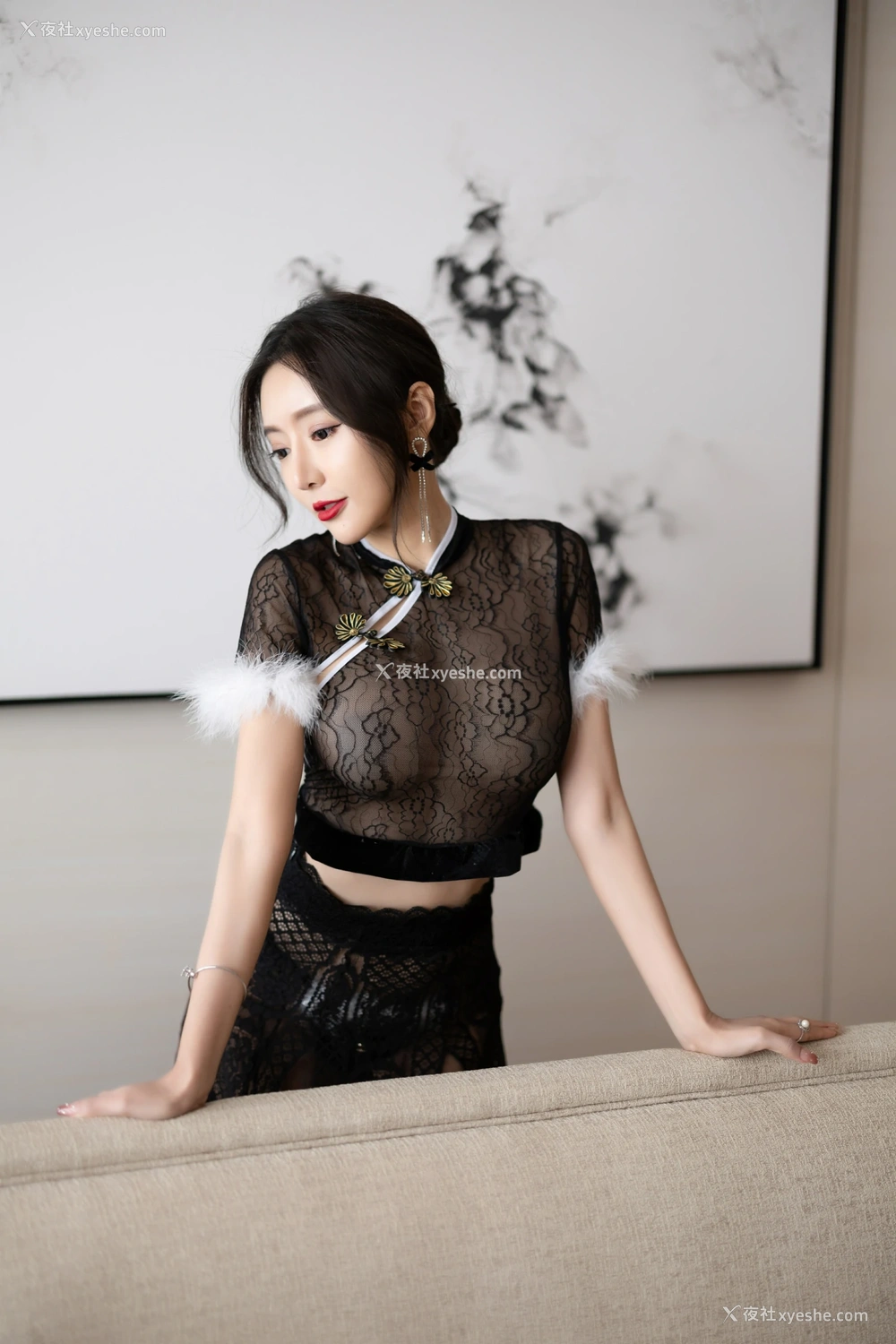 1P - xiuren秀人网福利王馨瑶Yanni大尺度私拍写真黑色网纱旗袍