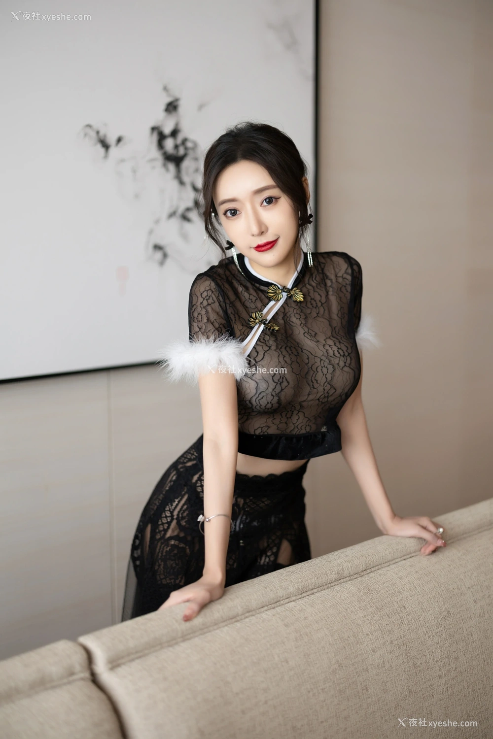 1P - xiuren秀人网福利王馨瑶Yanni大尺度私拍写真黑色网纱旗袍