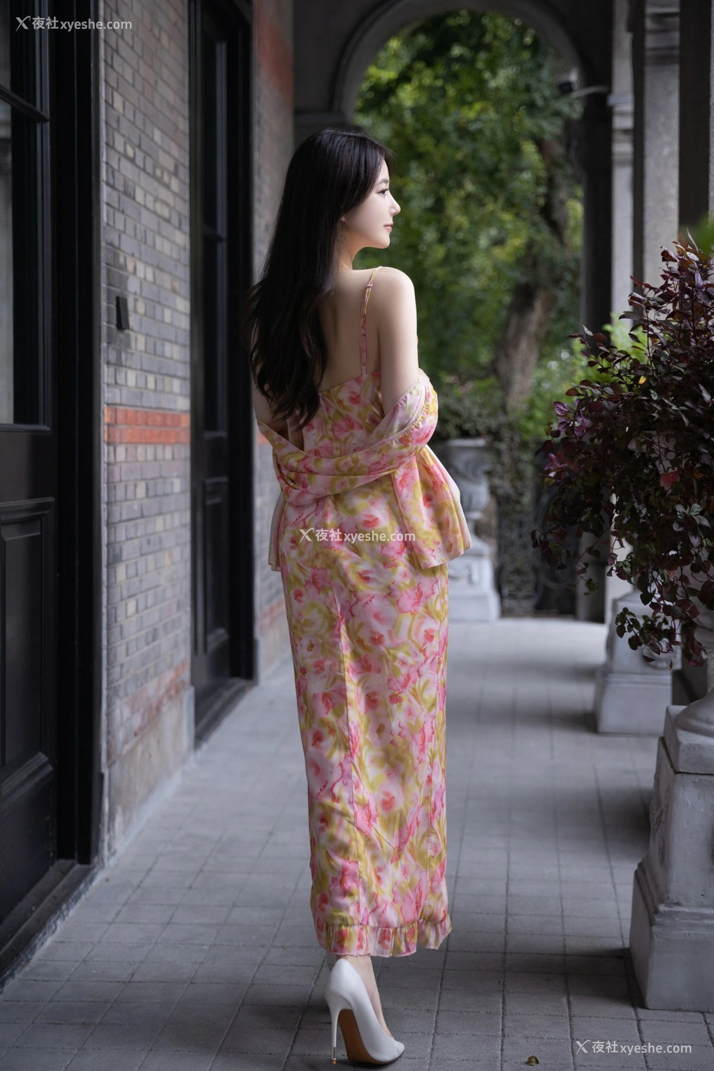 1P - 鱼子酱四季 春夏秋冬原版写真
