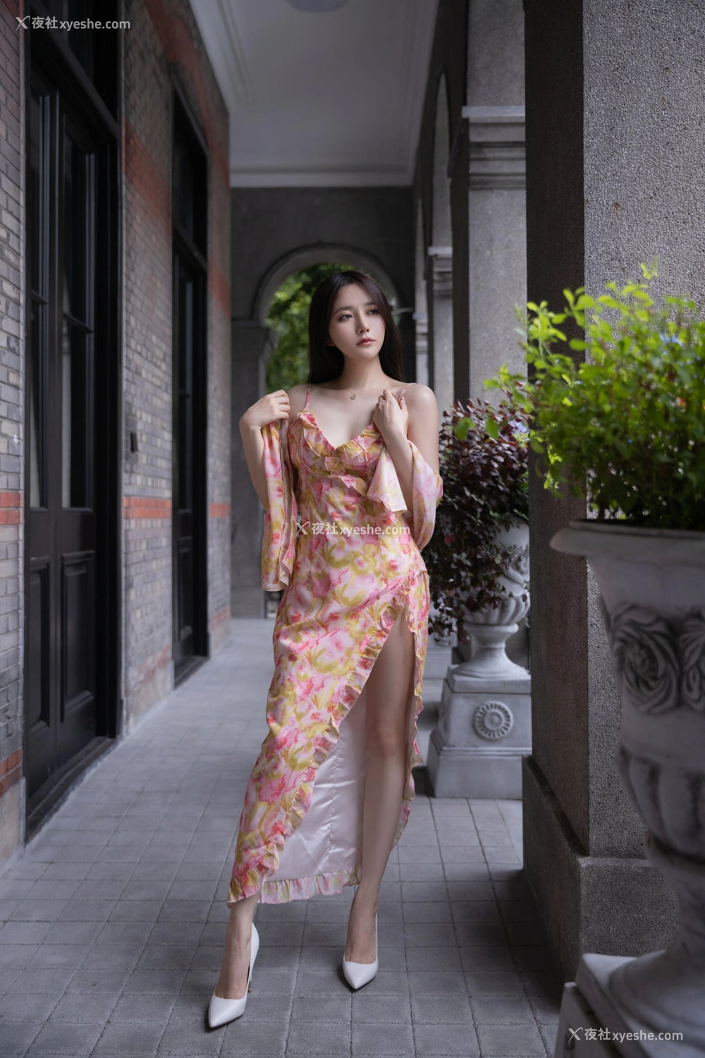 1P - 鱼子酱四季 春夏秋冬原版写真