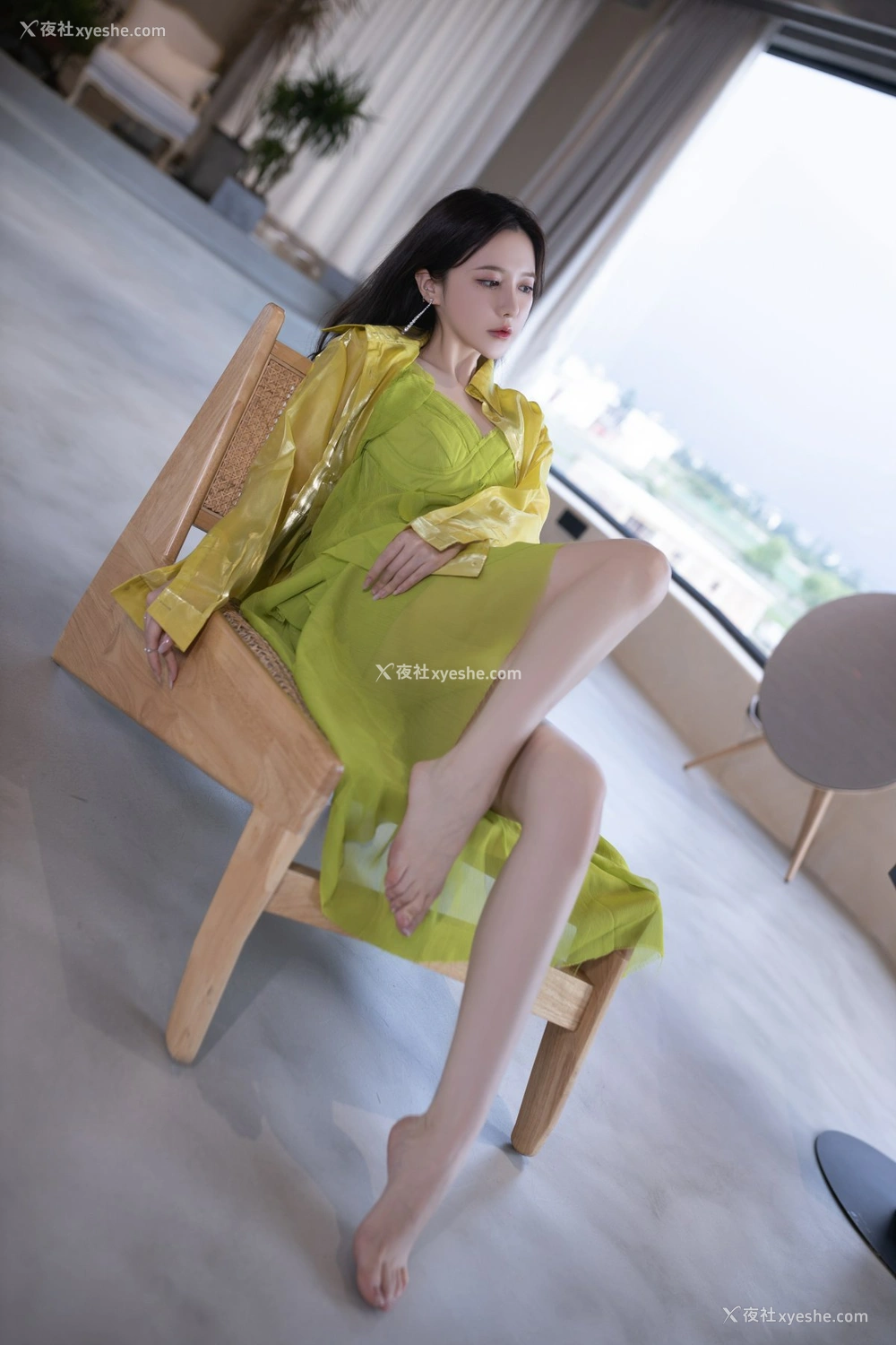 1P - 鱼子酱四季 春夏秋冬原版写真