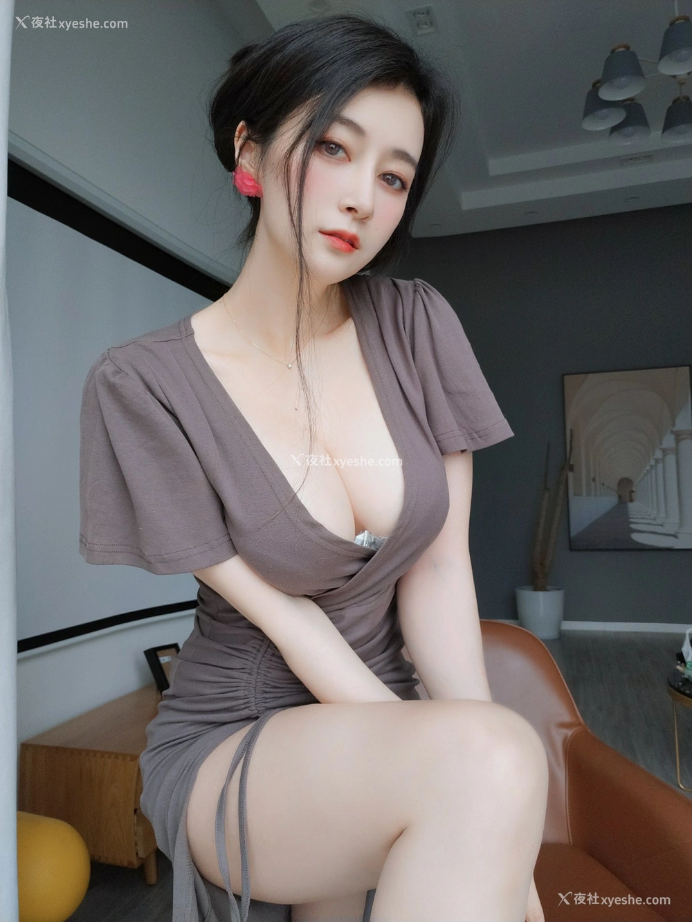 1P - 白银81 – 风情美妇