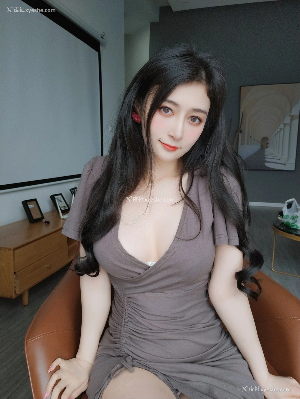 1P - 白银81 – 风情美妇