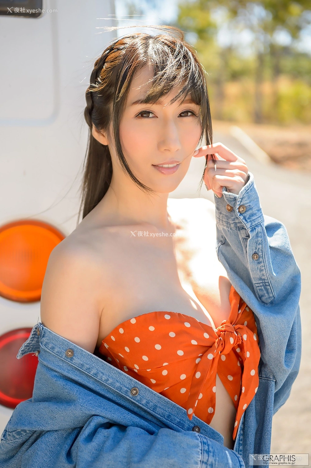 1P - JULIA《The Cool Beauty》