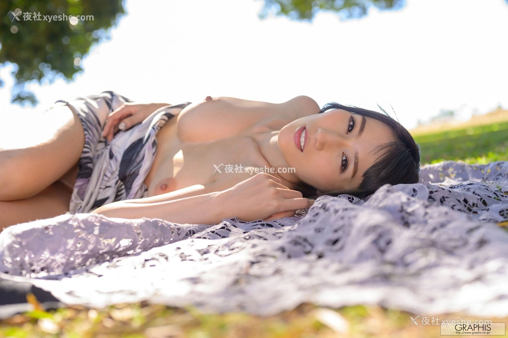 1P - JULIA《The Cool Beauty》