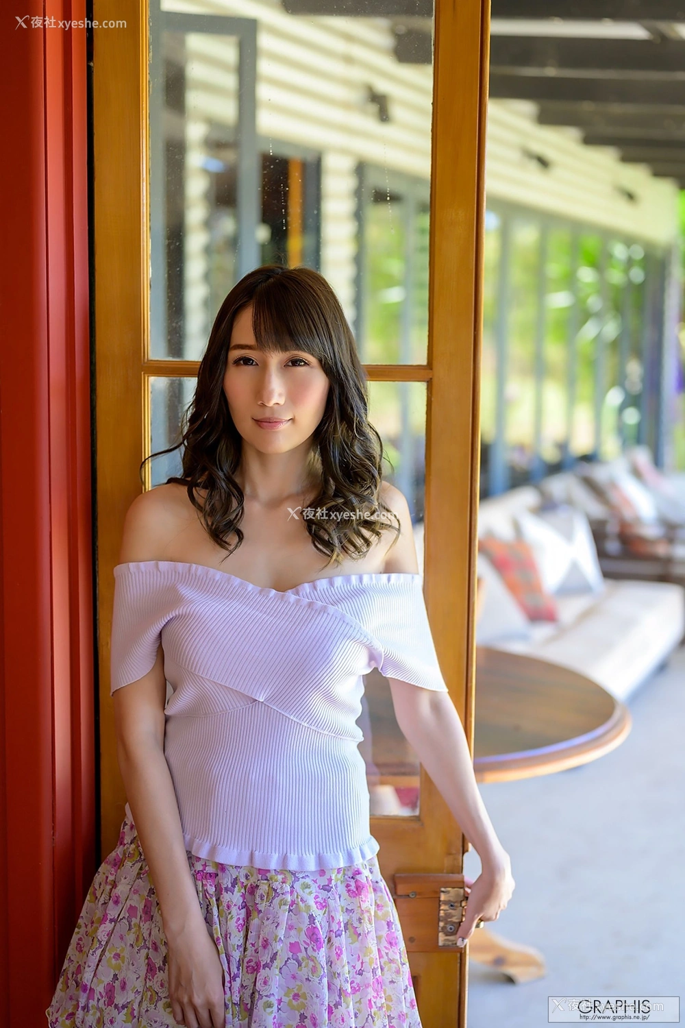 1P - JULIA《The Cool Beauty》