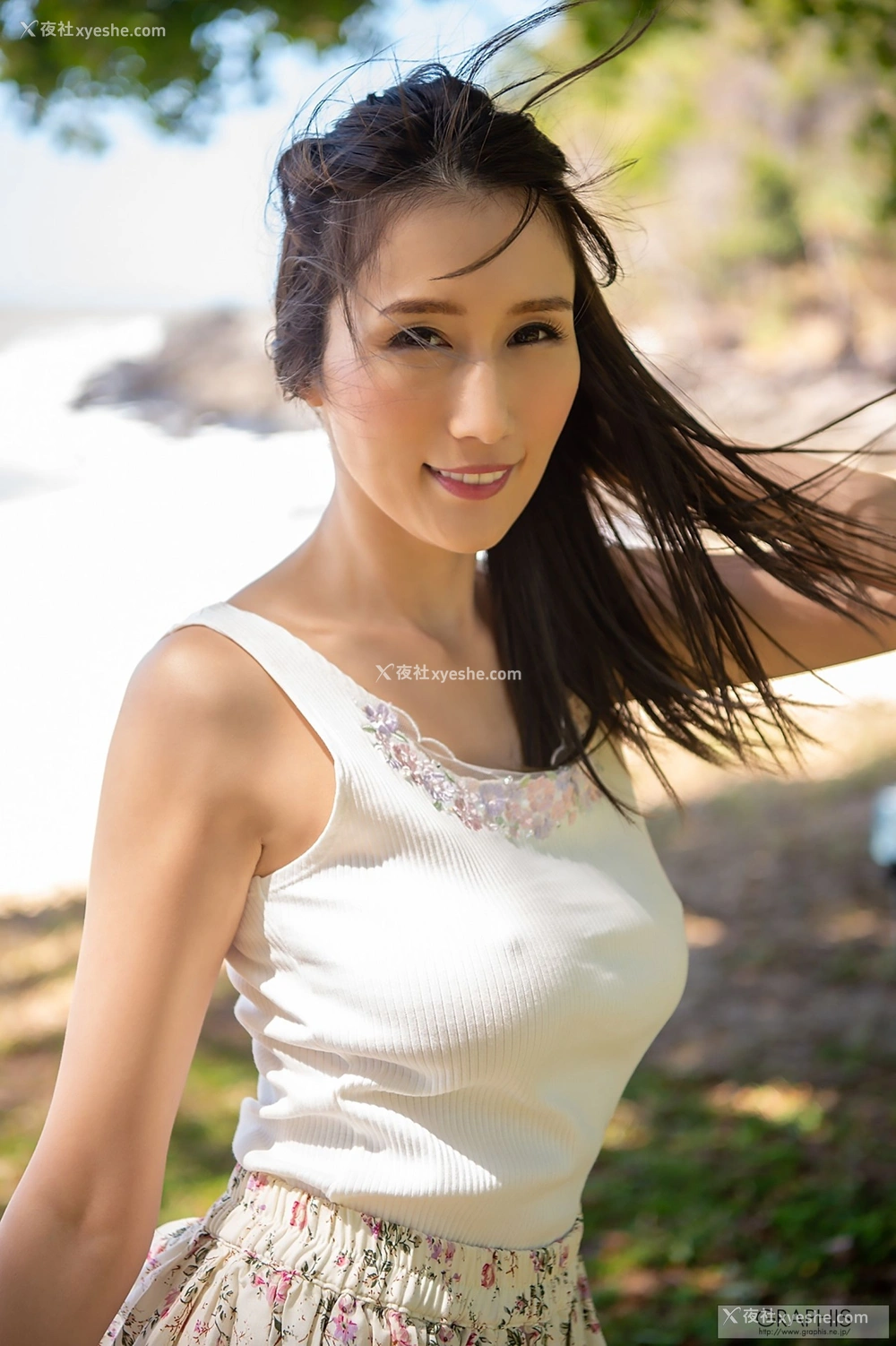 1P - JULIA《The Cool Beauty》
