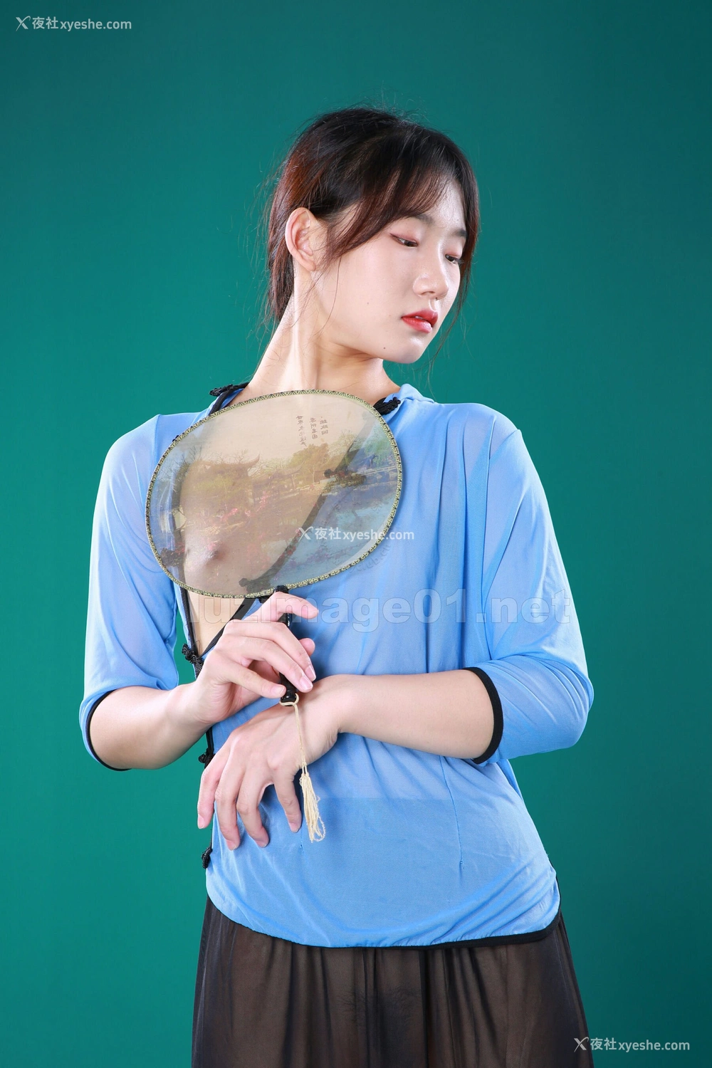1P - 国模阿彩人体私拍套图