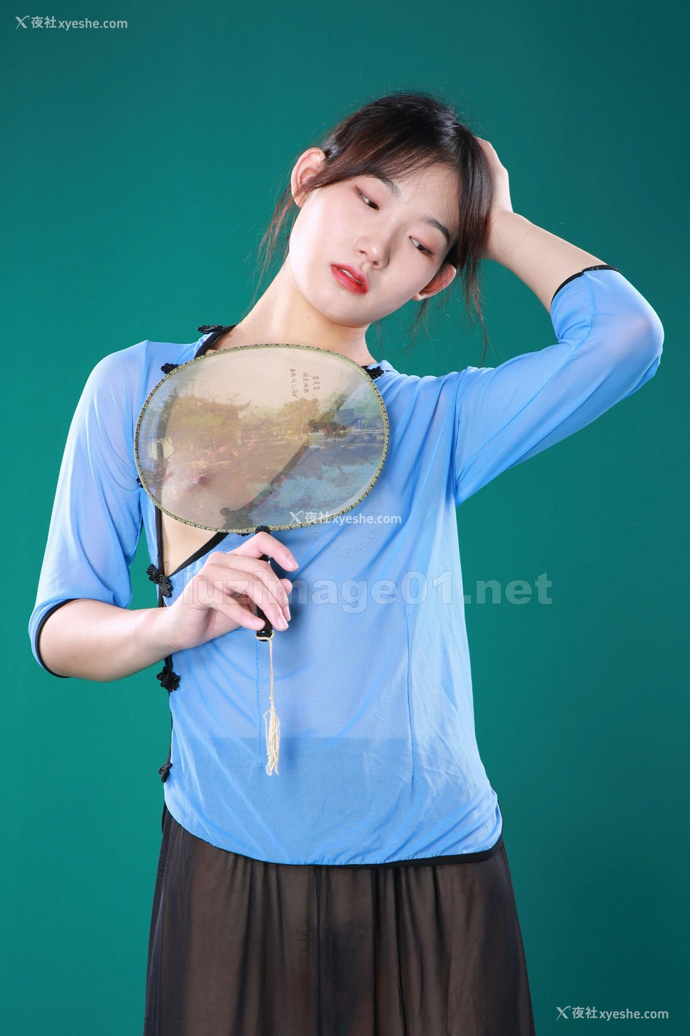 1P - 国模阿彩人体私拍套图