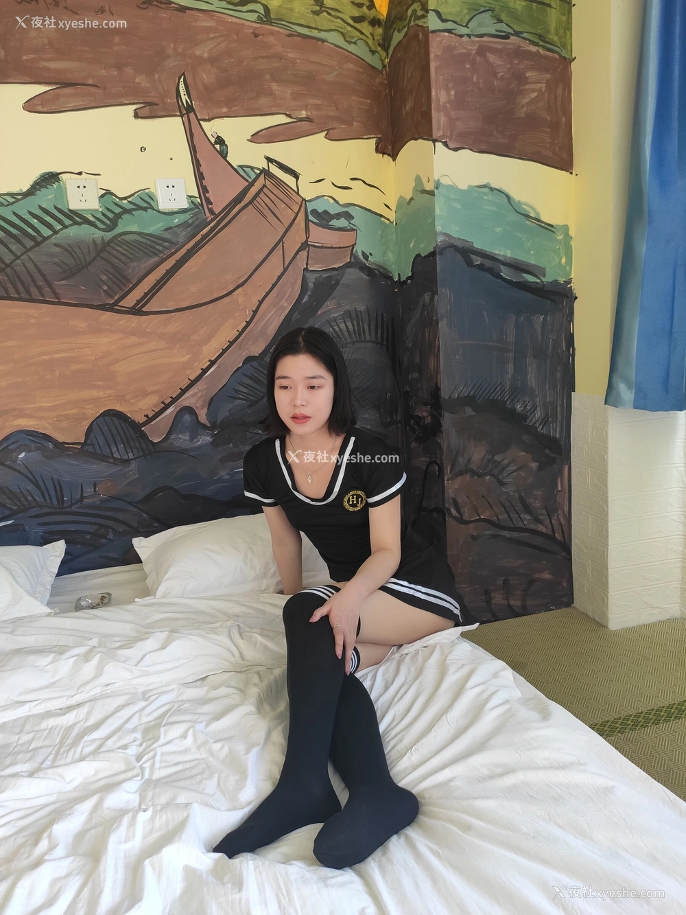 1P - 国模周婧娉大尺度人体私拍套图