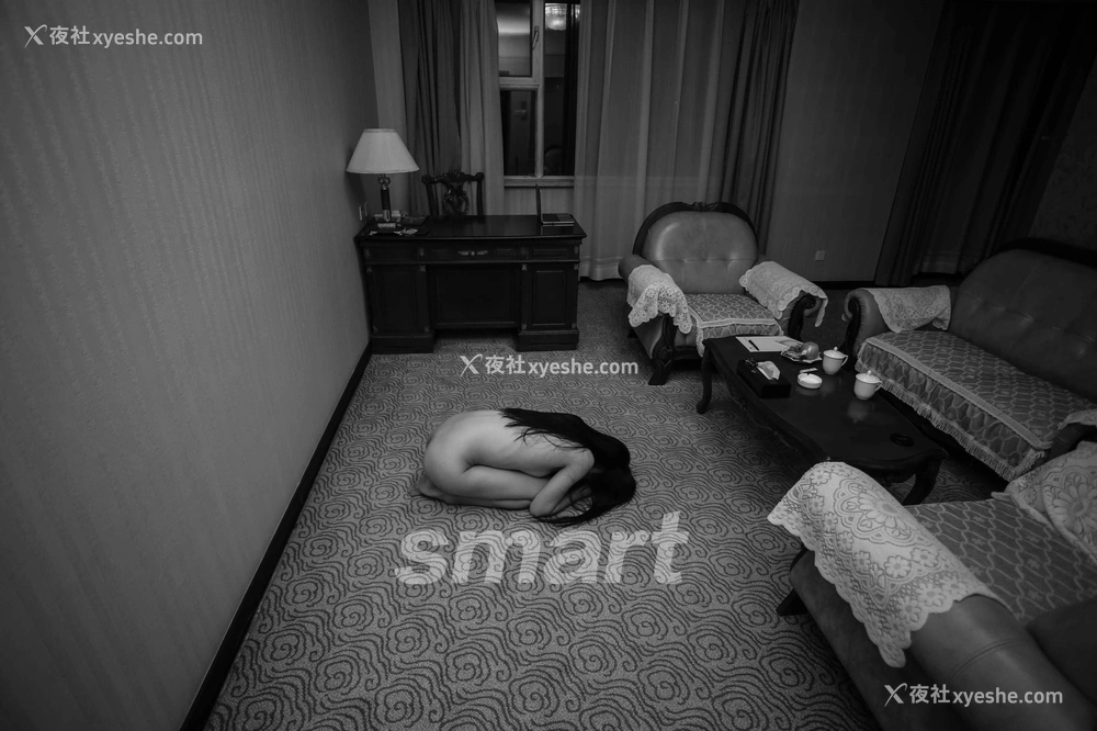 1P - 摄影师@slavesmart《极限裸露&捆绑作品集》