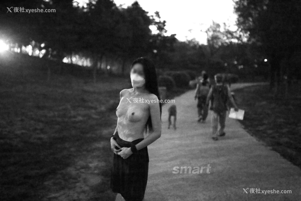 1P - 摄影师@slavesmart《极限裸露&捆绑作品集》