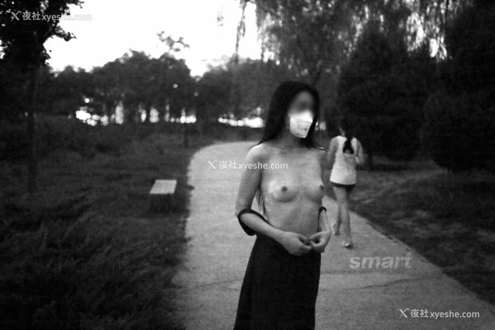1P - 摄影师@slavesmart《极限裸露&捆绑作品集》