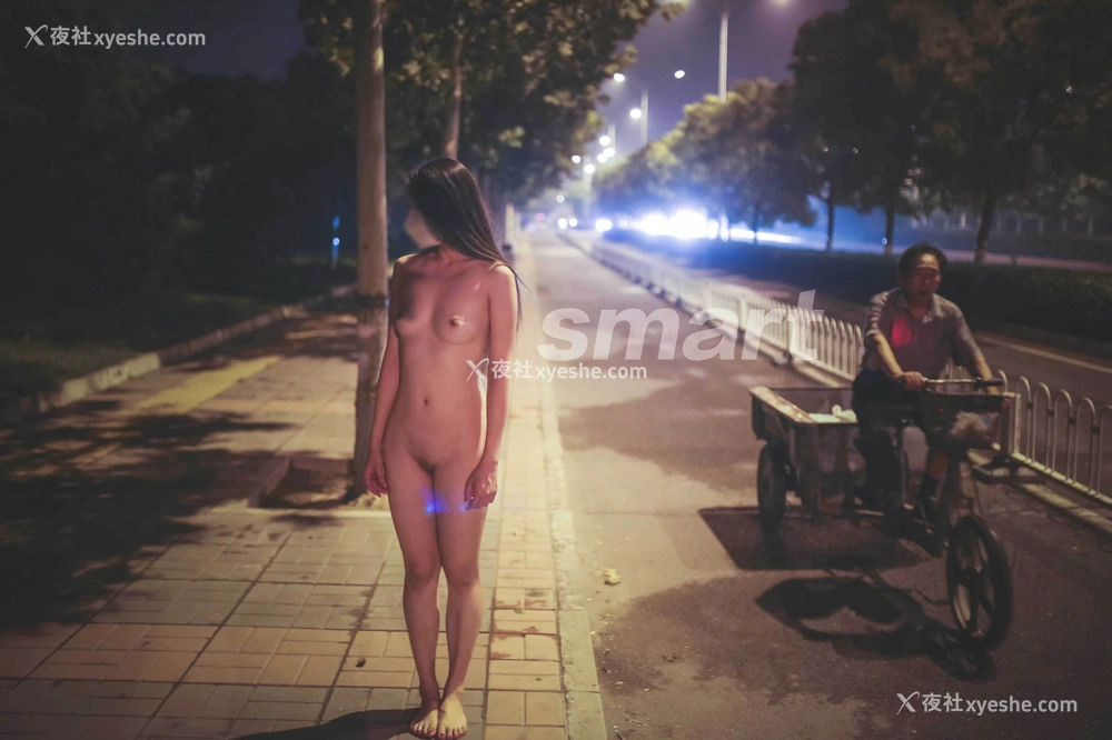 1P - 摄影师@slavesmart《极限裸露&捆绑作品集》