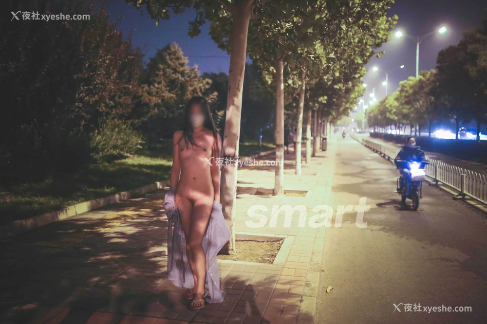 1P - 摄影师@slavesmart《极限裸露&捆绑作品集》