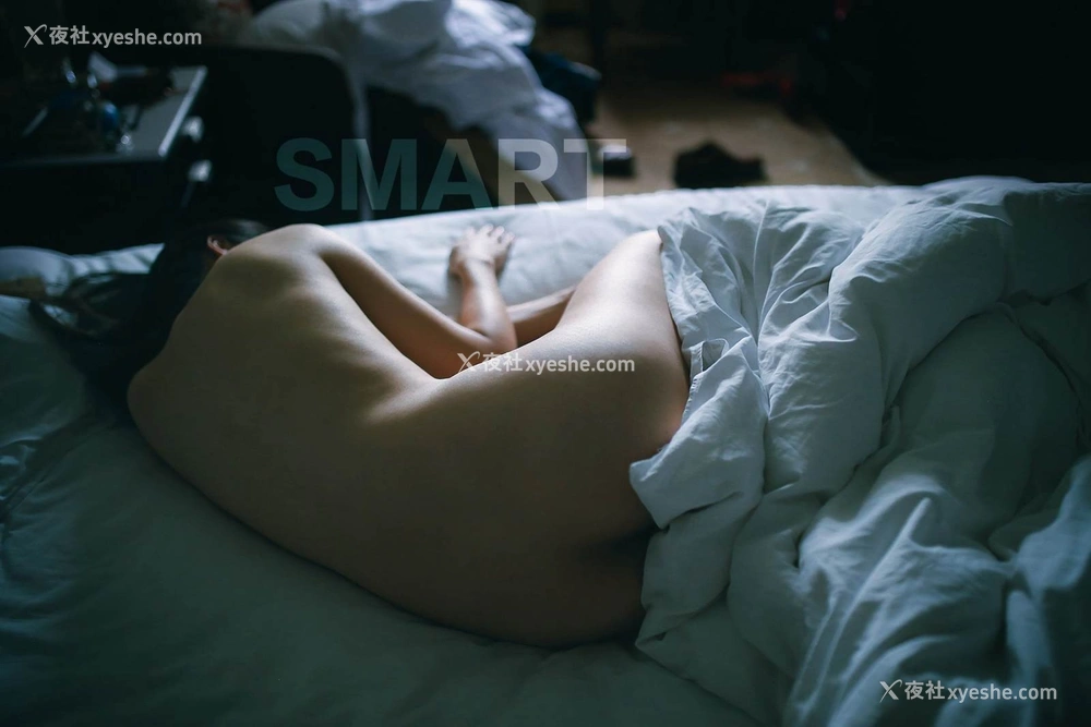 1P - 摄影师@slavesmart《极限裸露&捆绑作品集》