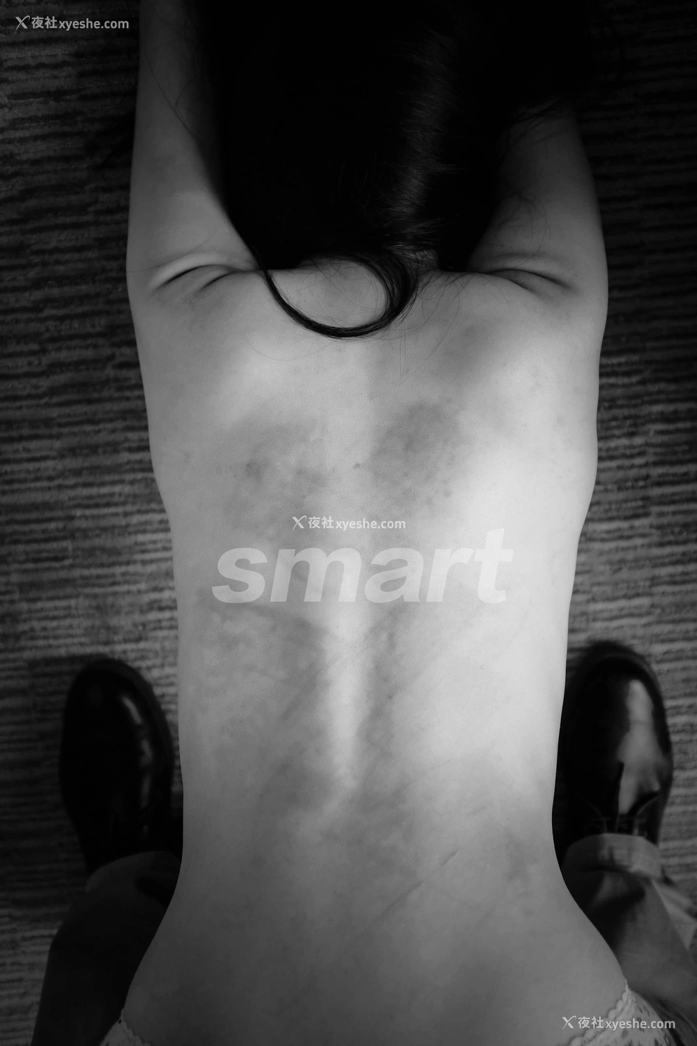 1P - 摄影师@slavesmart《极限裸露&捆绑作品集》