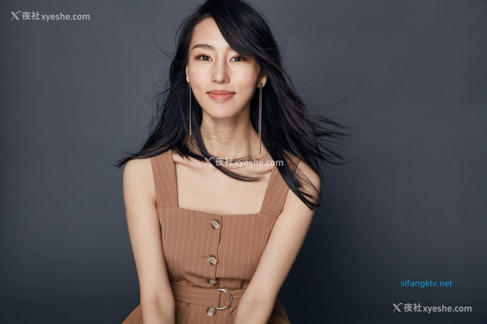 1P - 非诚勿扰女嘉宾邢星透点性感写真