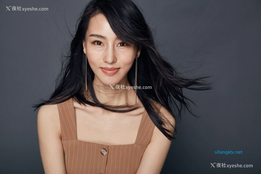 1P - 非诚勿扰女嘉宾邢星透点性感写真