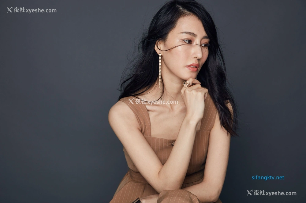 1P - 非诚勿扰女嘉宾邢星透点性感写真