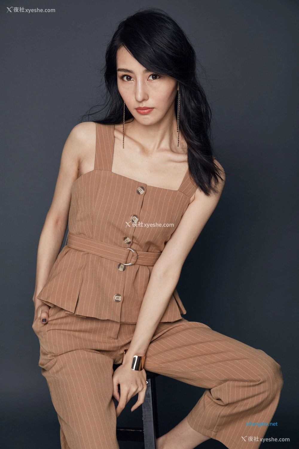 1P - 非诚勿扰女嘉宾邢星透点性感写真