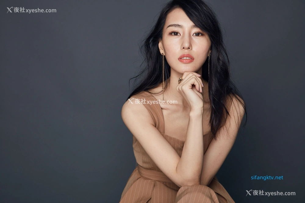 1P - 非诚勿扰女嘉宾邢星透点性感写真