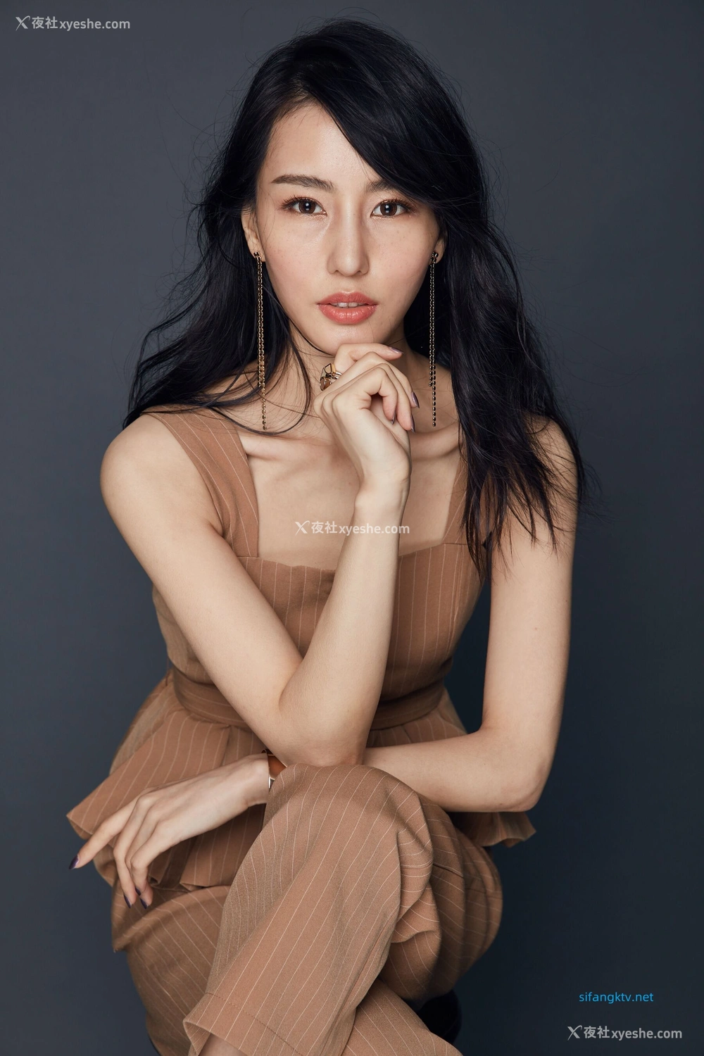 1P - 非诚勿扰女嘉宾邢星透点性感写真