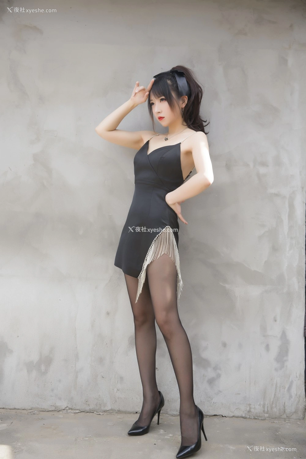 1P - 小女巫露娜 – 黑色流苏