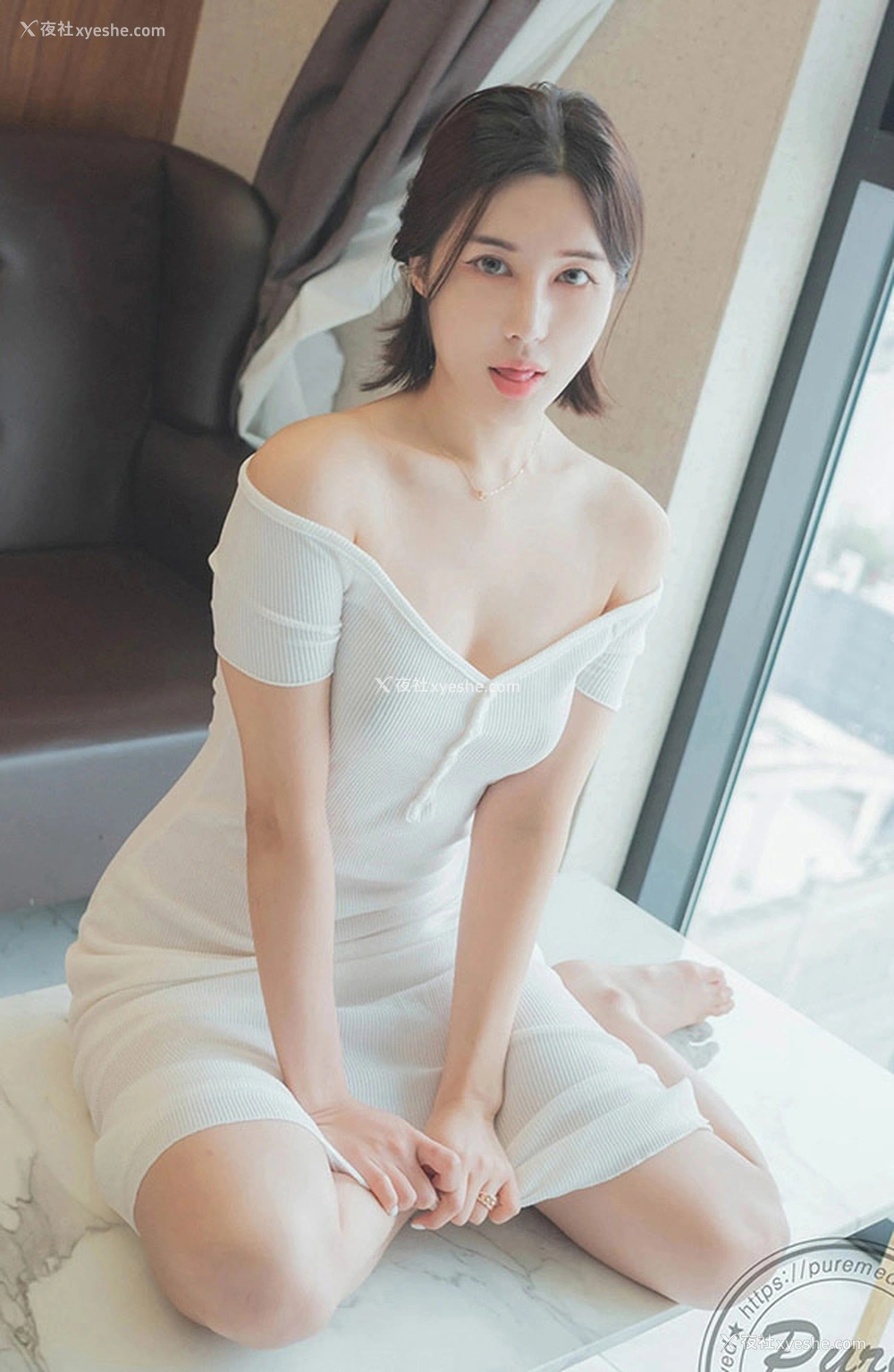 1P - 优雅熟女Dohee白色针织长裙尺度福利
