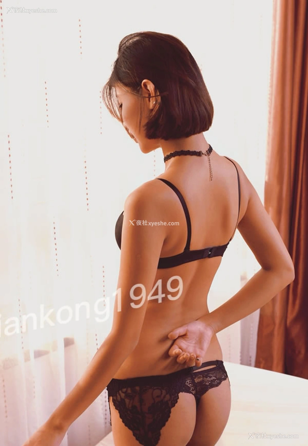 1P - 摄影师秋天出品美女无圣光人体合集