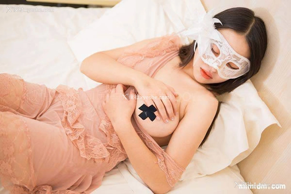 1P - 伊甸园美女模特合辑爆乳圆润无圣光福利写真