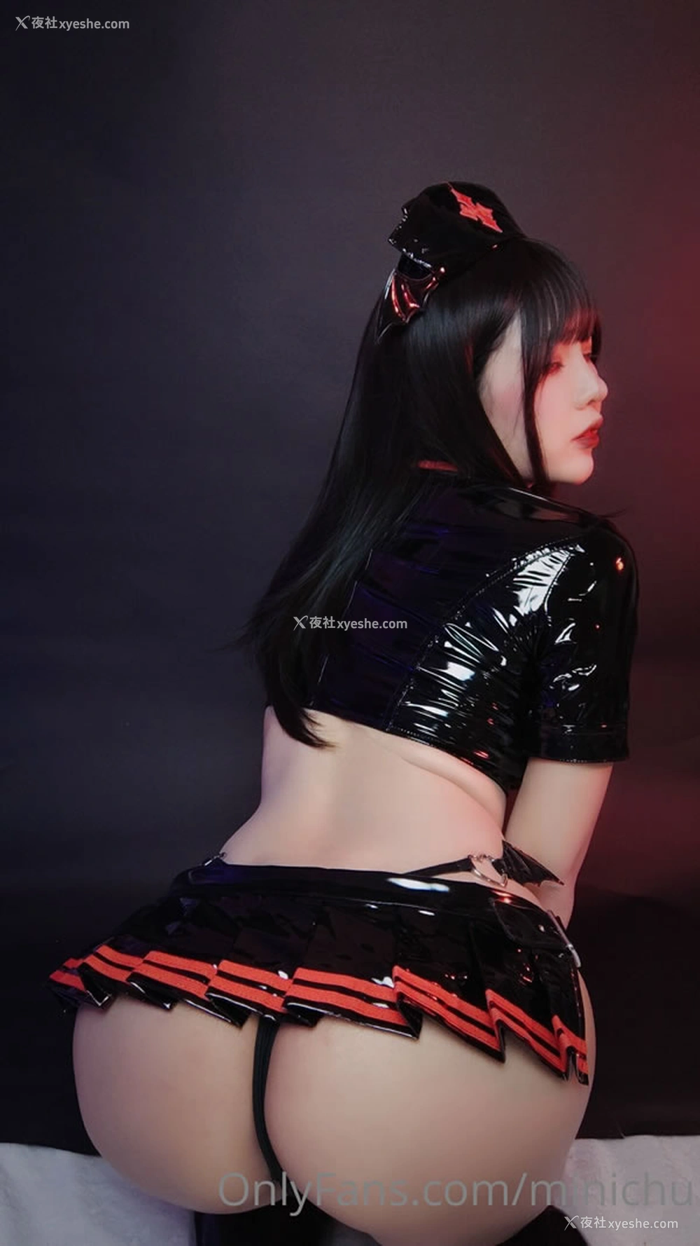 1P - 丰满美女Minichu暗黑女护士无圣光图集