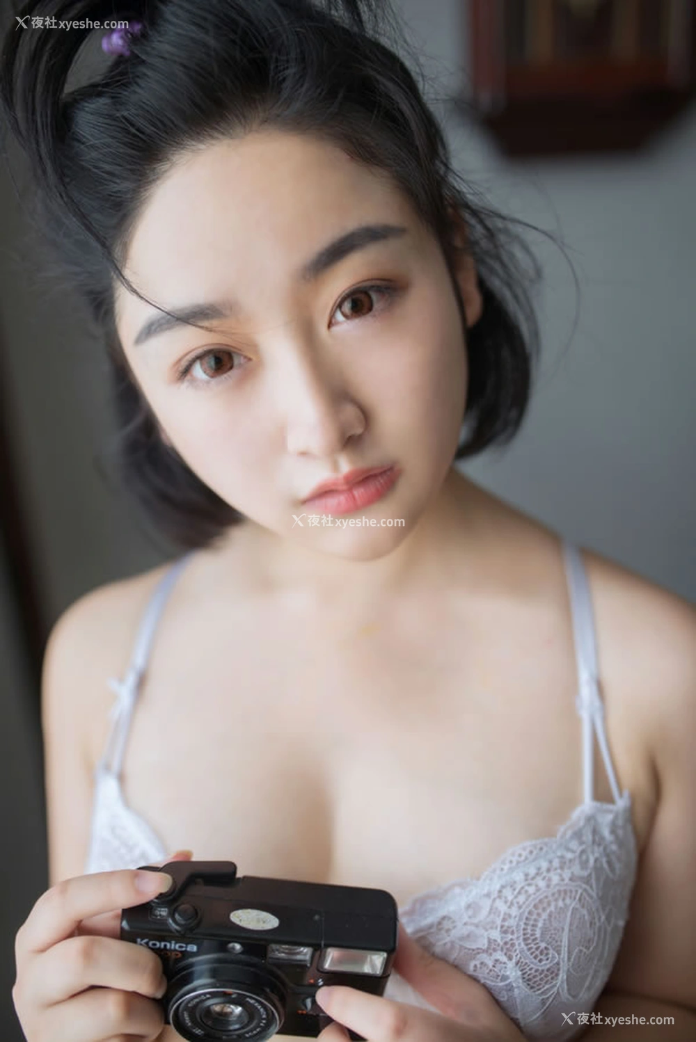 1P - 极品美模野百合居家无圣光唯美图集