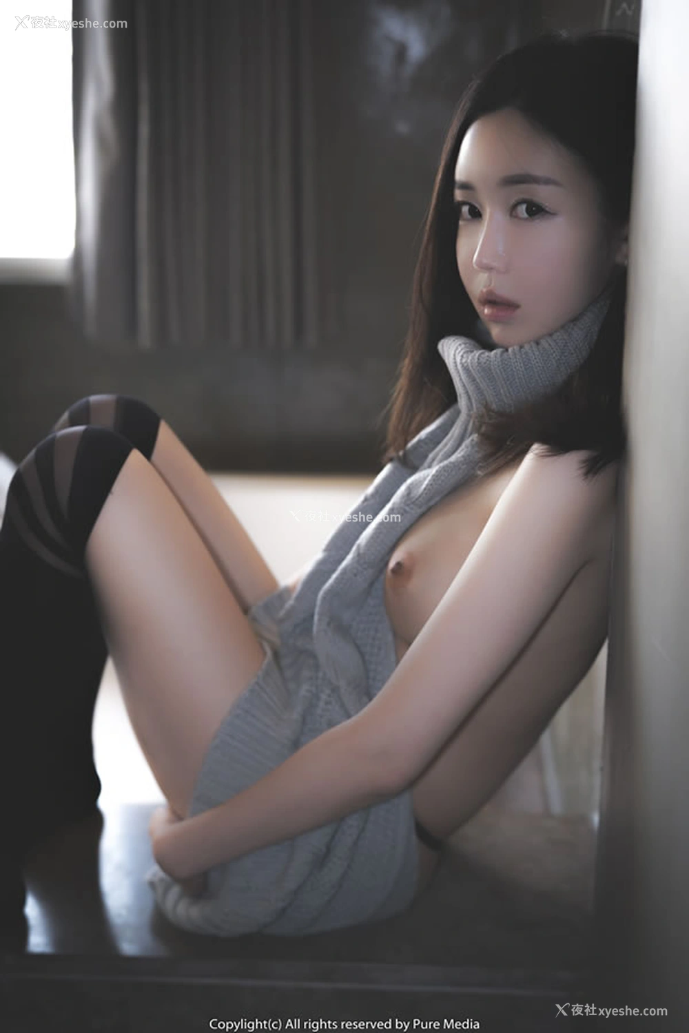 1P - 漂亮小美女Leah露背毛衣无圣光图集