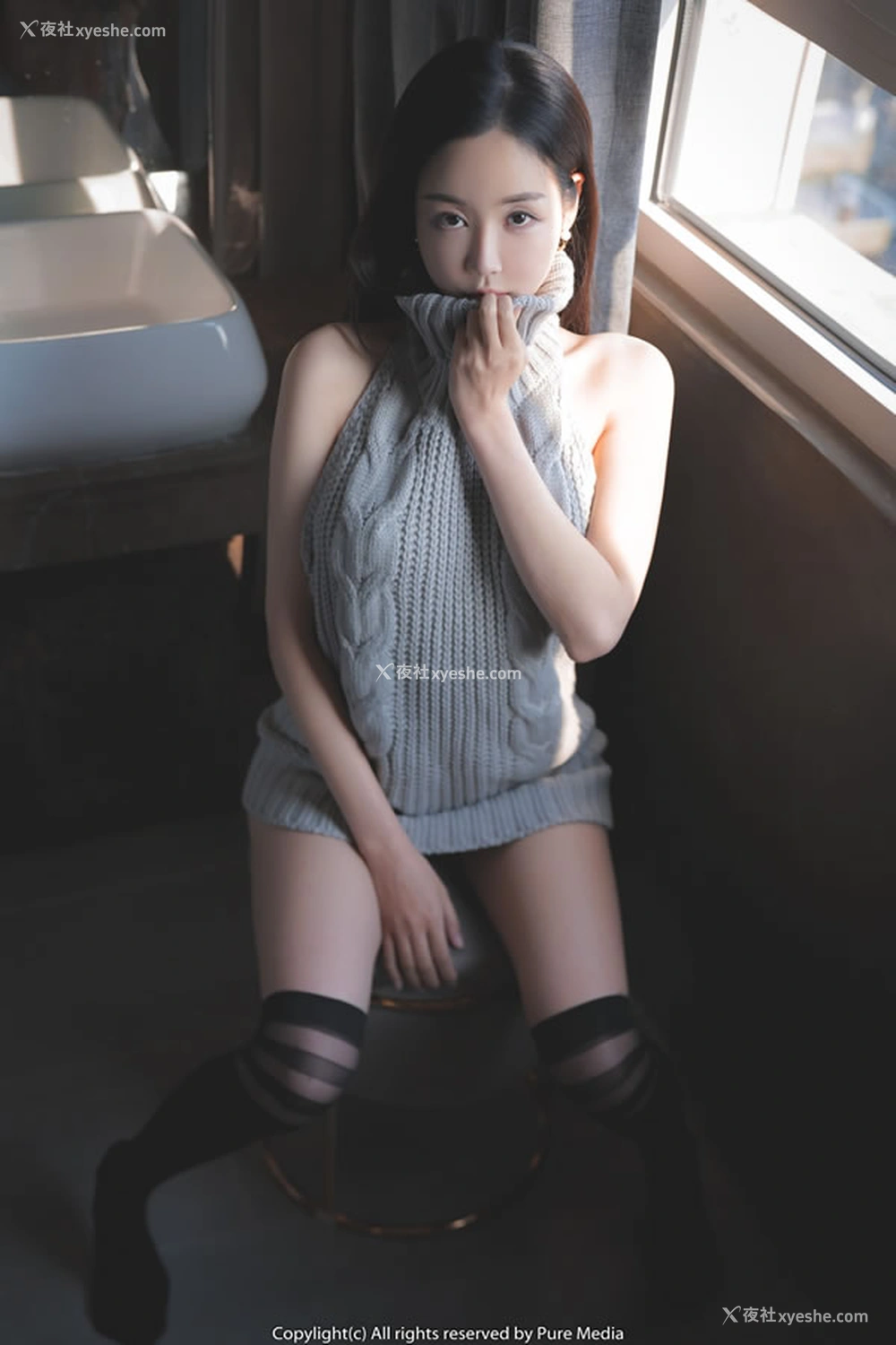 1P - 漂亮小美女Leah露背毛衣无圣光图集