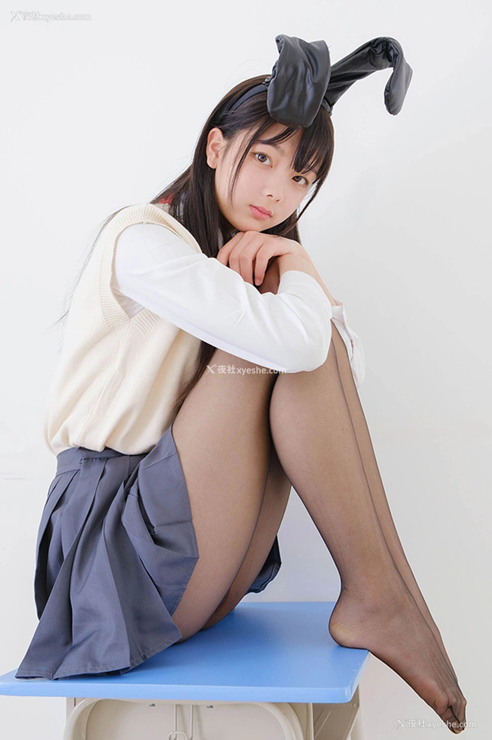 1P - 颜值福利姬赤西夜夜 麻衣学姐