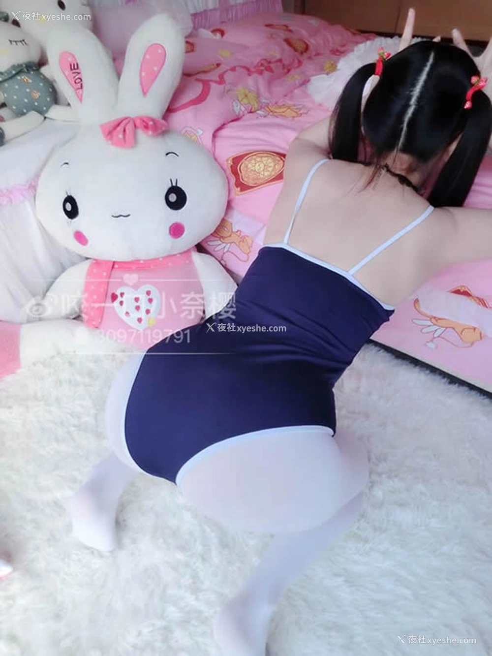 1P - 极品萝莉网红咬一口小奈樱白丝无圣光套图