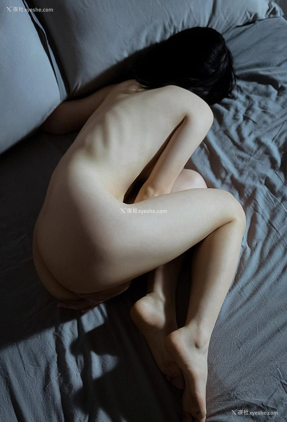 1P - 摄影师IES出品美女小姐姐唯美无圣光图集