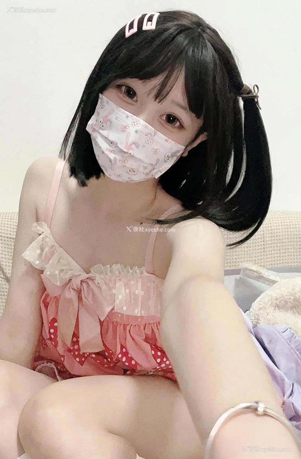 1P - 推特美女可爱小鱼罐头居家尺度私拍合集4