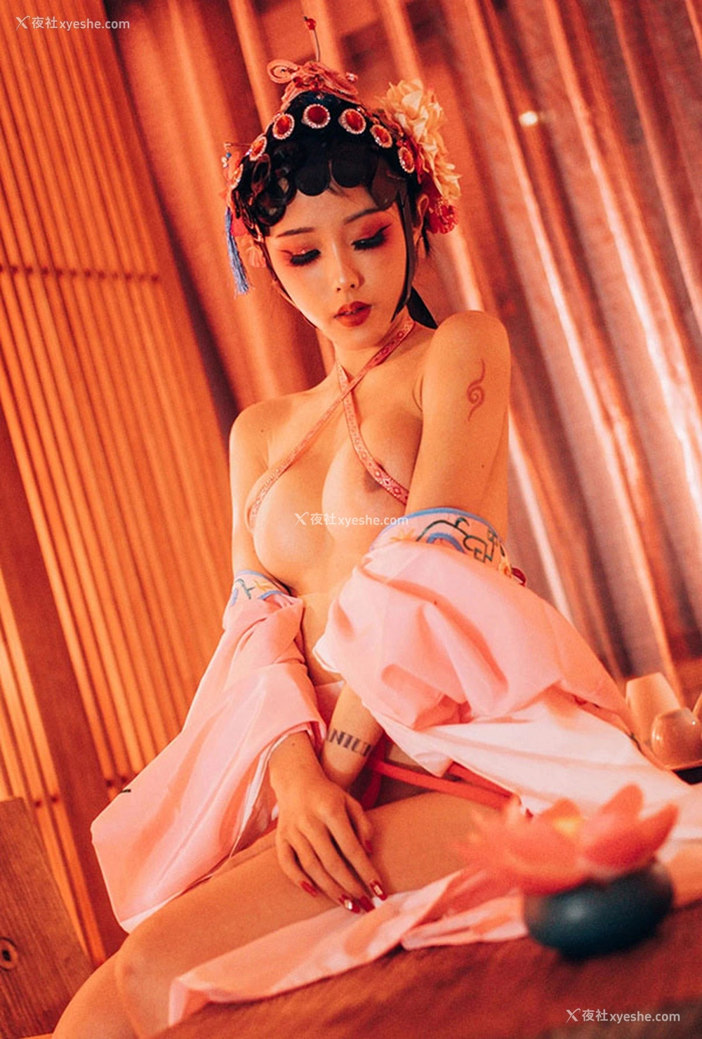 1P - 福利姬钛合金TiTi 潘金莲戏曲版2