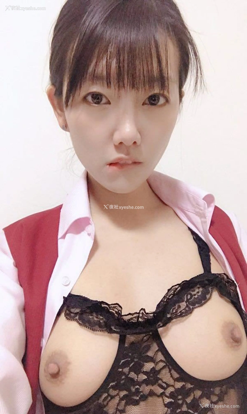 1P - 可爱小美女居家自拍无圣光人体套图2
