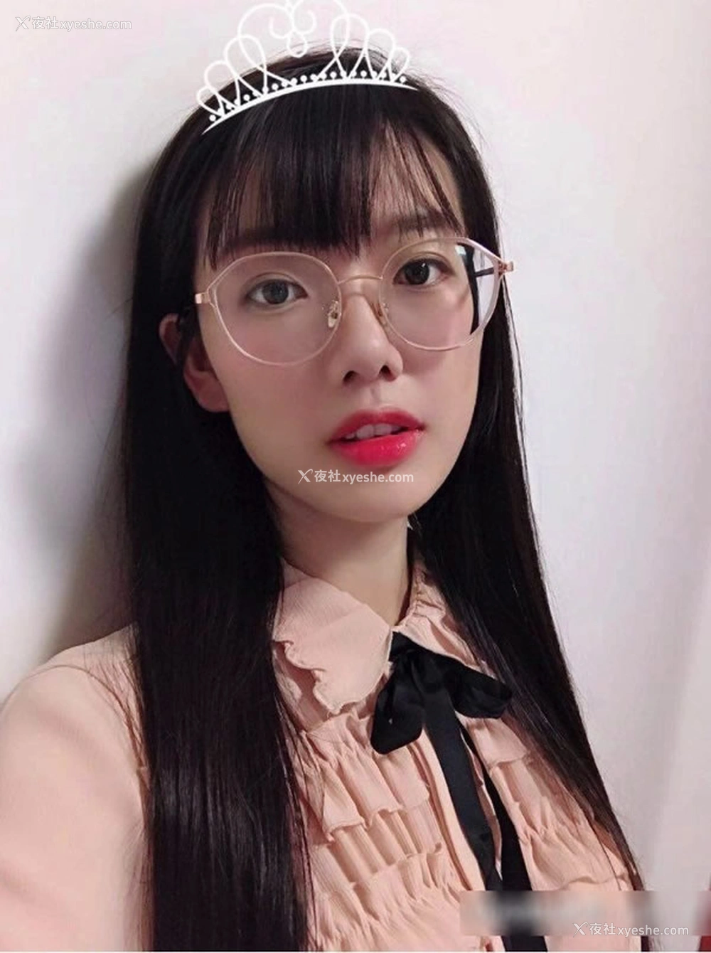 1P - 可爱小美女居家自拍无圣光人体套图2