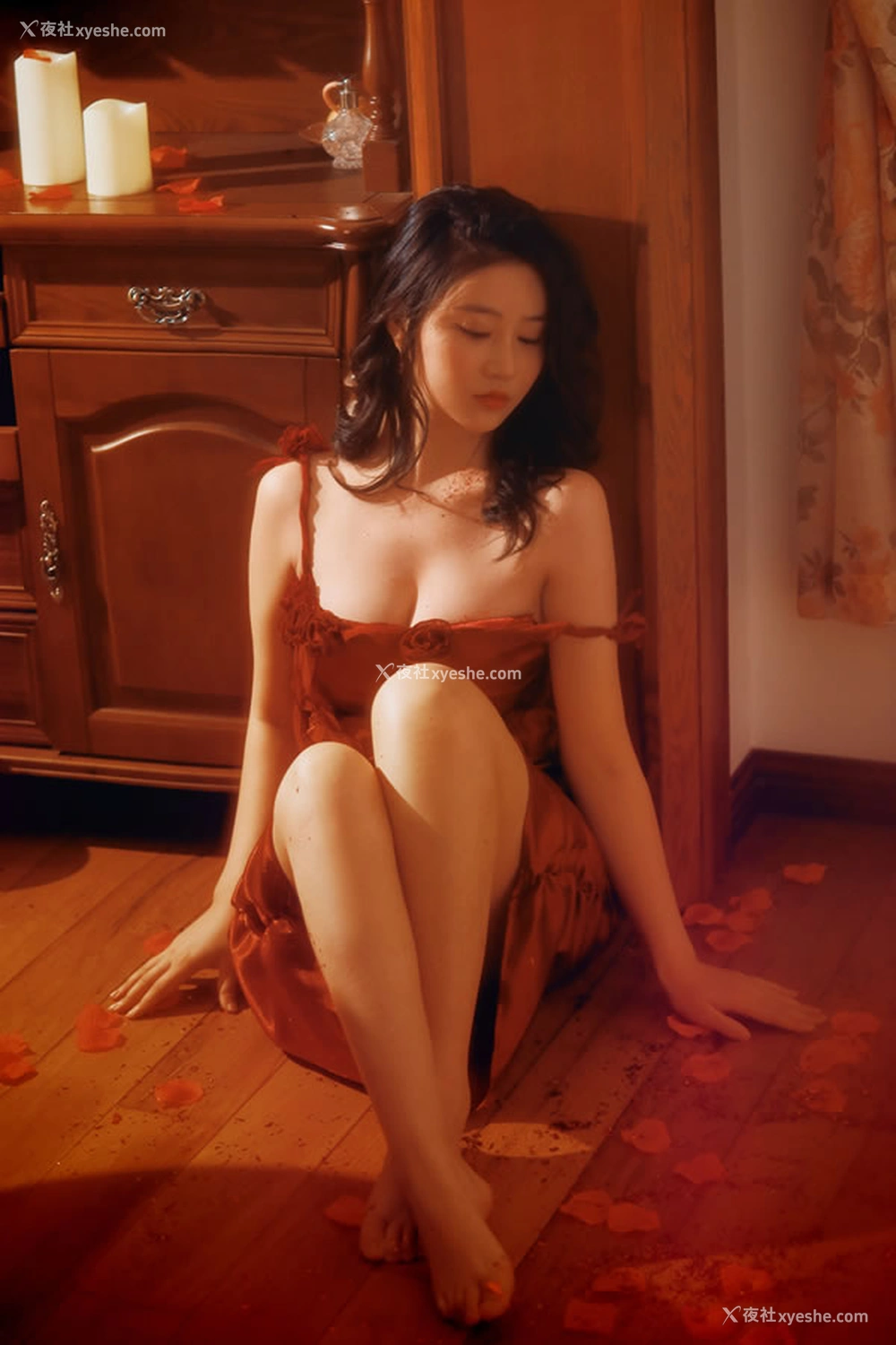 1P - 极品女神年年- 落日蔷薇