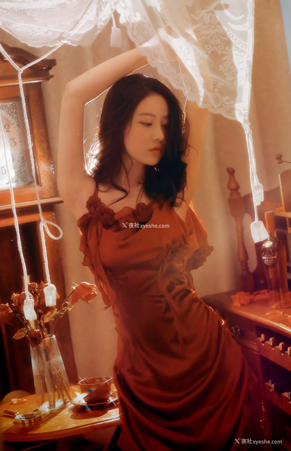 1P - 极品女神年年- 落日蔷薇