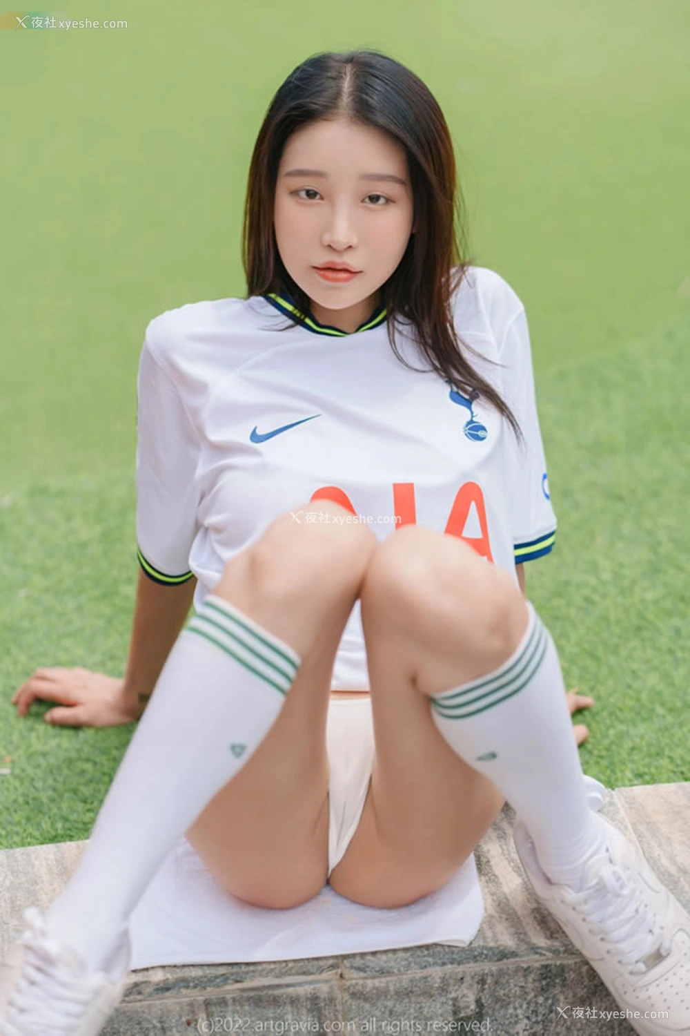 1P - 足球小姐姐Leesnoww小露酥胸无圣光图集