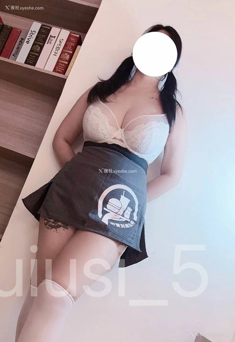 1P - 爆乳人妻老公不在家私拍尺度人体图集