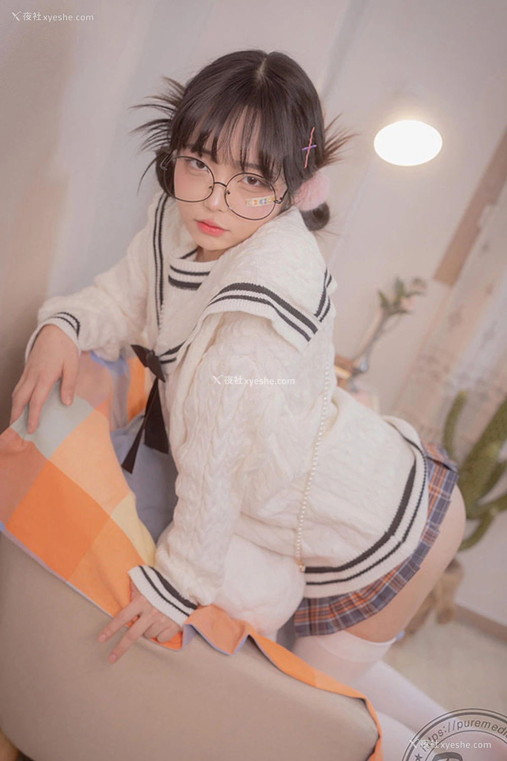 1P - 可爱美女Jelly毛衣白丝JK无圣光图集