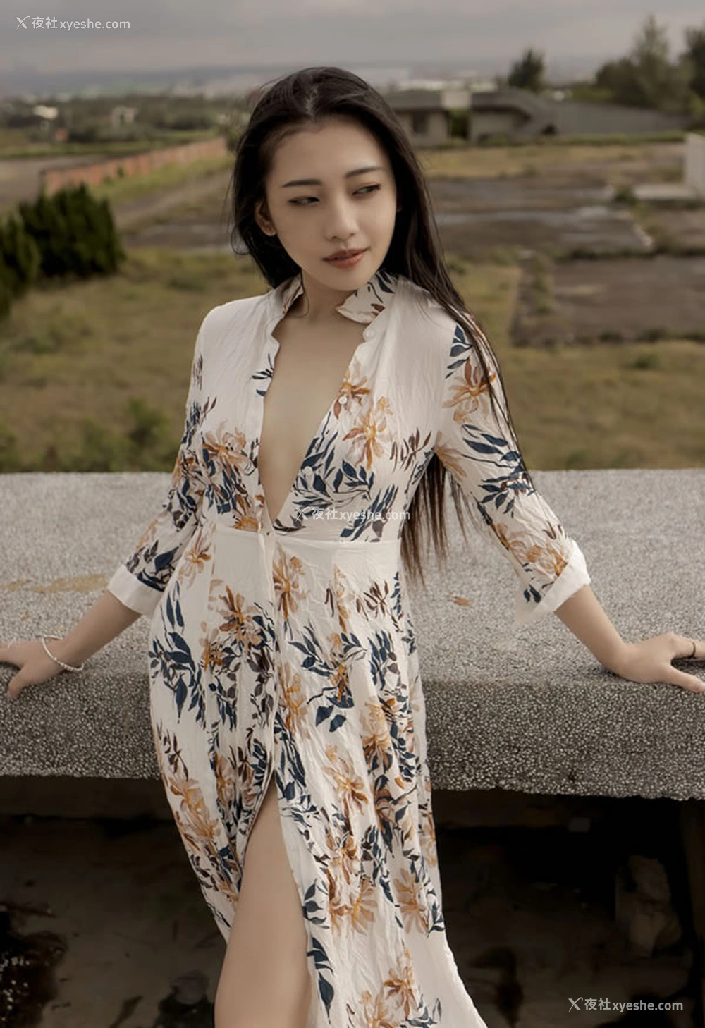 1P - 唯美女孩夏暮光田园风高叉裙无圣光图集