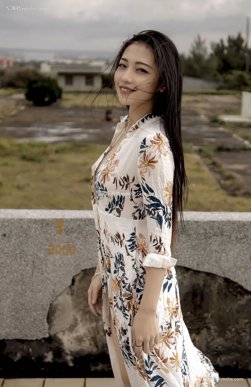 1P - 唯美女孩夏暮光田园风高叉裙无圣光图集